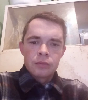 <span>Aleksandr, 37</span> <span style='width: 25px; height: 16px; float: right; background-image: url(/bitmaps/flags_small/BY.PNG)'> </span><br><span>Vitebsk, Беларусь</span> <input type='button' class='joinbtn' style='float: right' value='JOIN NOW' />