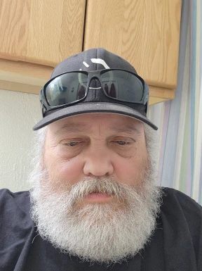 <span>Michael, 59</span>&nbsp;<span style='width: 25px; height: 16px; float: right; background-image: url(/bitmaps/flags_small/US.PNG)'>&nbsp;</span><br><span>Vista, United States of America</span>&nbsp;<input type='button' class='joinbtn' style='float: right' value='JOIN NOW' />