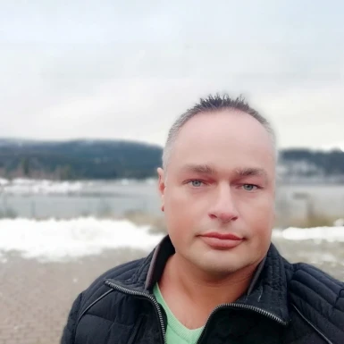 <span>Chris, 49</span>&nbsp;<span style='width: 25px; height: 16px; float: right; background-image: url(/bitmaps/flags_small/DE.PNG)'>&nbsp;</span><br><span>Mannheim, Germany</span>&nbsp;<input type='button' class='joinbtn' style='float: right' value='JOIN NOW' />