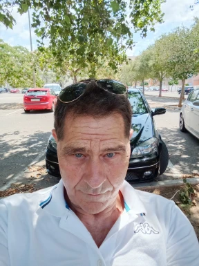 <span>Rafa, 64</span> <span style='width: 25px; height: 16px; float: right; background-image: url(/bitmaps/flags_small/ES.PNG)'> </span><br><span>Alicante, Испания</span> <input type='button' class='joinbtn' style='float: right' value='JOIN NOW' />